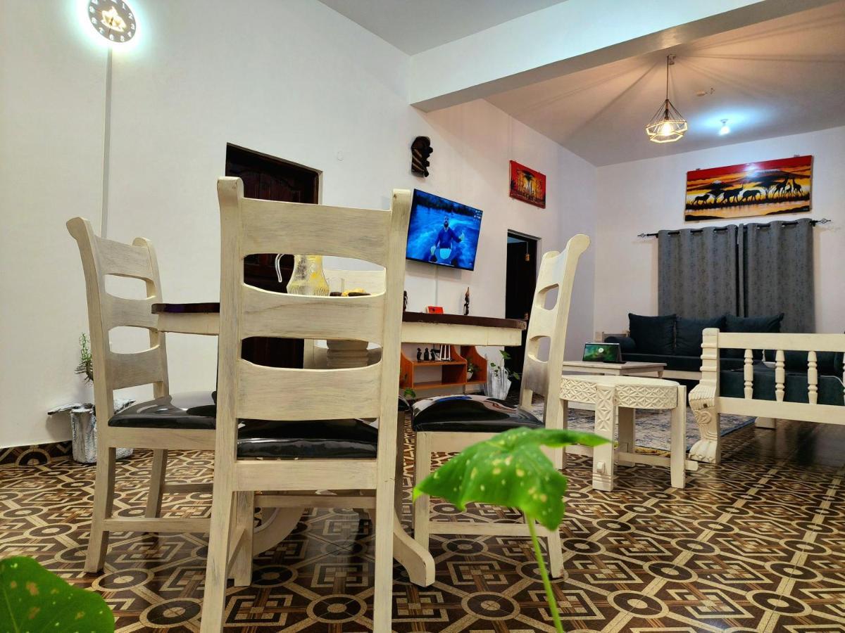 Ocean Breeze Homes Watamu 3 Bedroom Free Wi-Fi And Parking 외부 사진